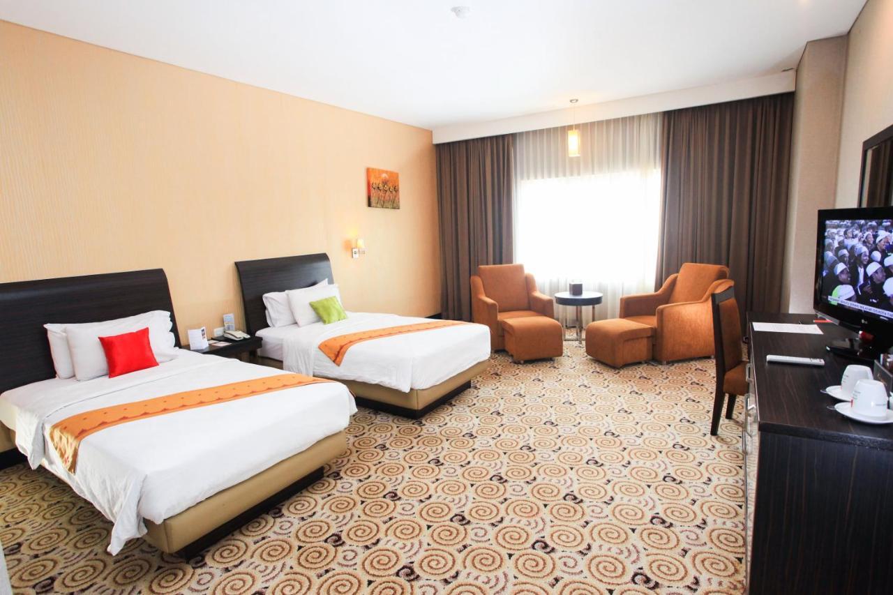 Swiss-Belhotel Kendari Bagian luar foto