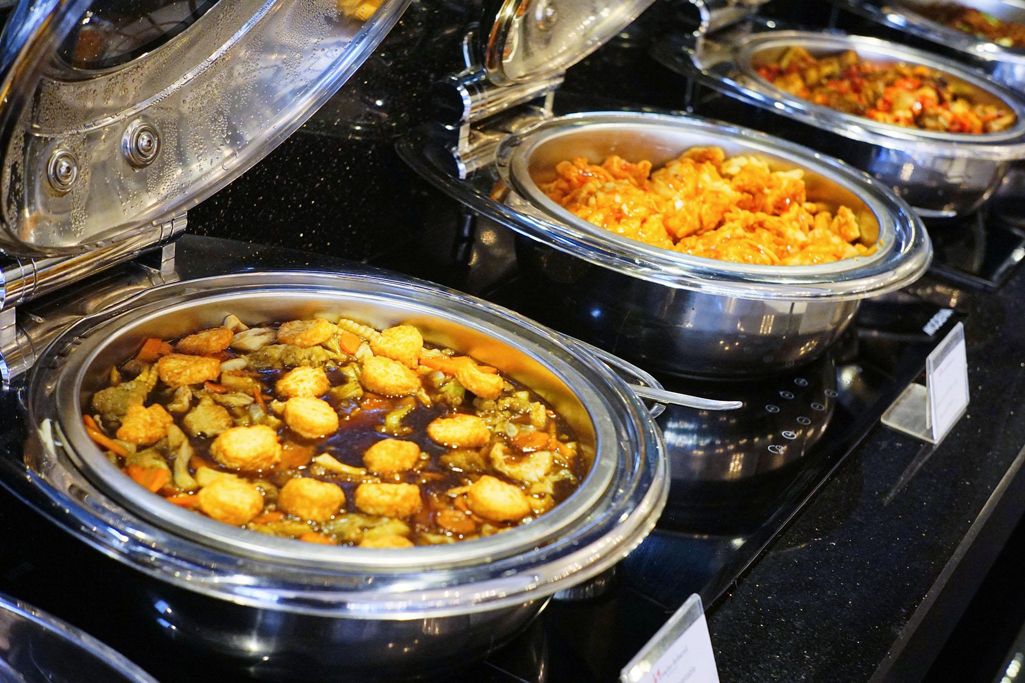 Swiss-Belhotel Kendari Bagian luar foto
