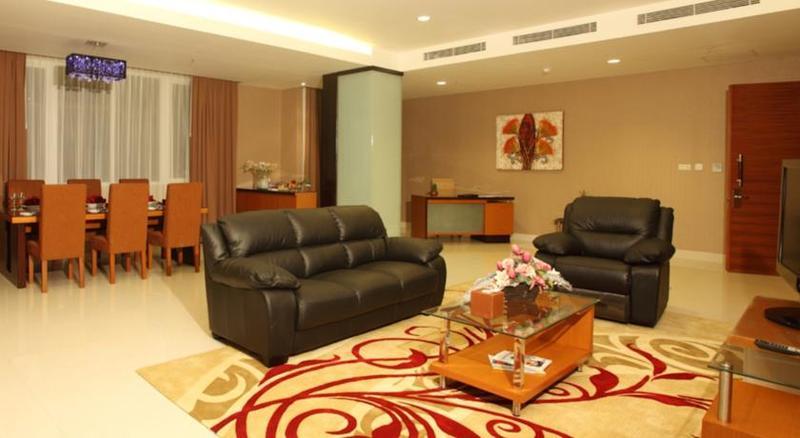 Swiss-Belhotel Kendari Bagian luar foto