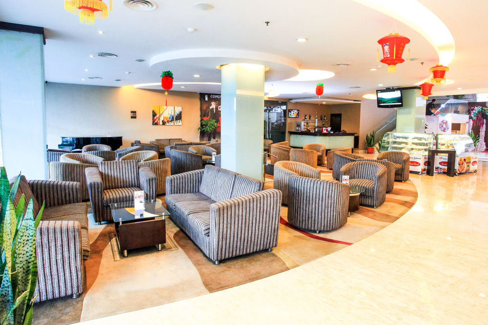 Swiss-Belhotel Kendari Bagian luar foto