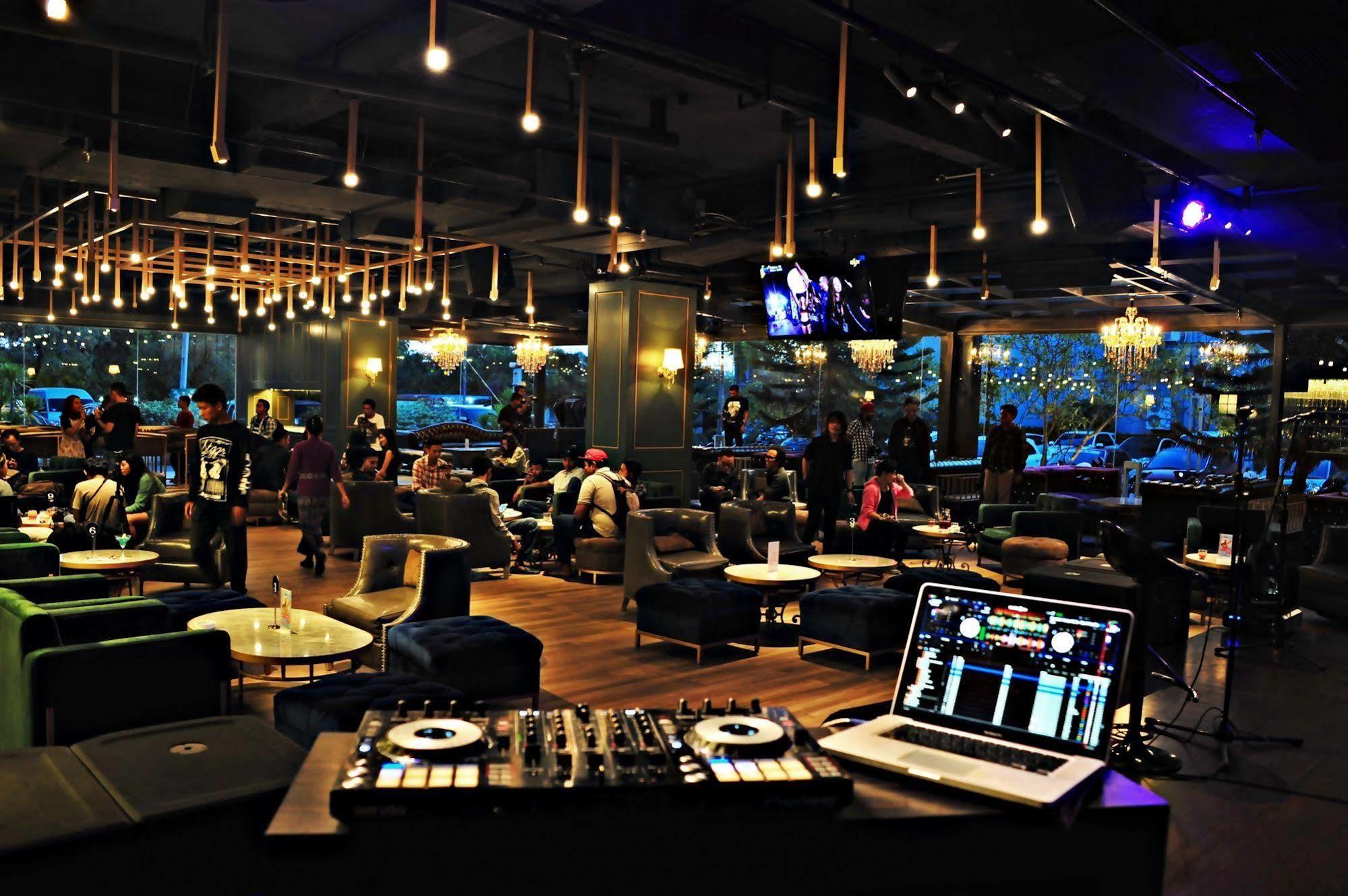 Swiss-Belhotel Kendari Bagian luar foto